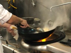 美加州州长提禁用天然气政策 中餐业者表示反对