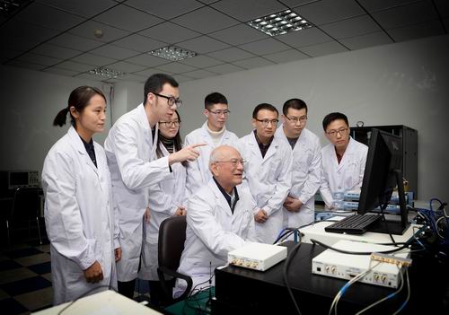 薪火相传的“八百壮士”科学报国情|爱国情 奋斗者