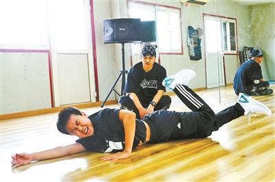 15岁霹雳舞男孩的奥运梦