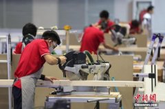 从培养手艺人转向“斜杠”人才 职教突围瞄准产