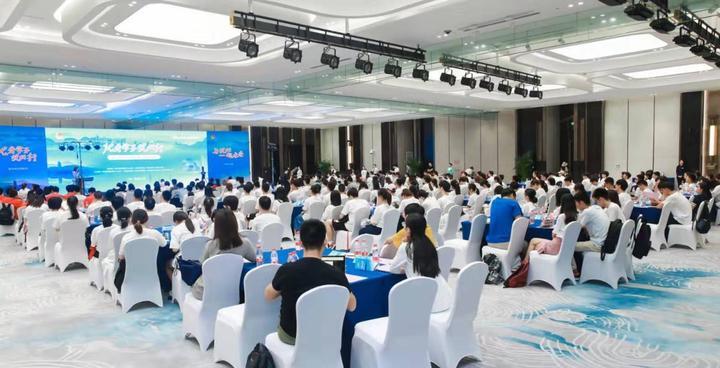杭州聘任32名“青年人才大使” 将筹建学子工作