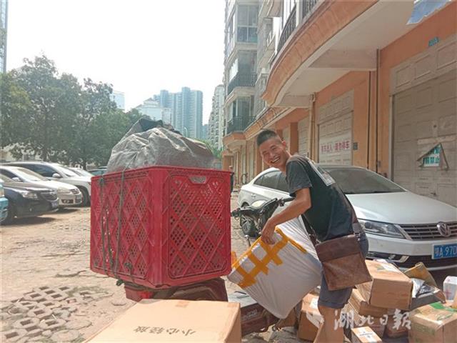 收入不高，罚款不少！快递行业普遍面临“招工