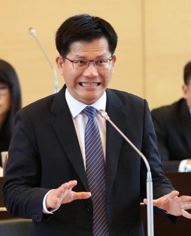 台当局研究陆客“第三方入境免签”……