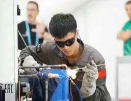 从金牌选手到“金牌人才” 世界顶级技能高手如