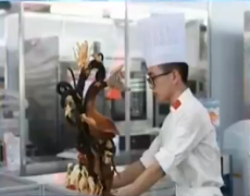 新闻1+1|从金牌选手到“金牌人才” 世界顶级技能高手如何炼成？