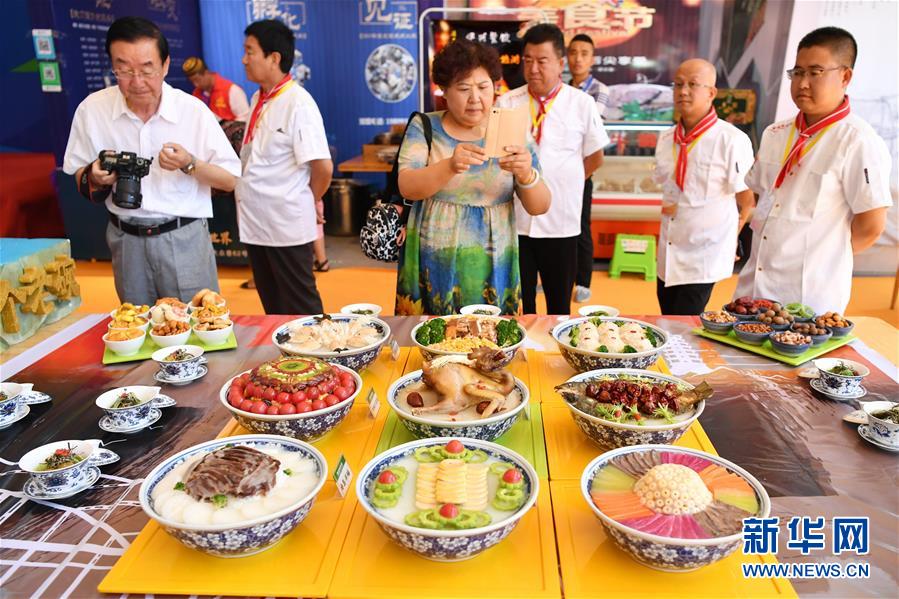 （社会）（5）甘肃兰州：美食烹饪尽显“舌尖上的文化”