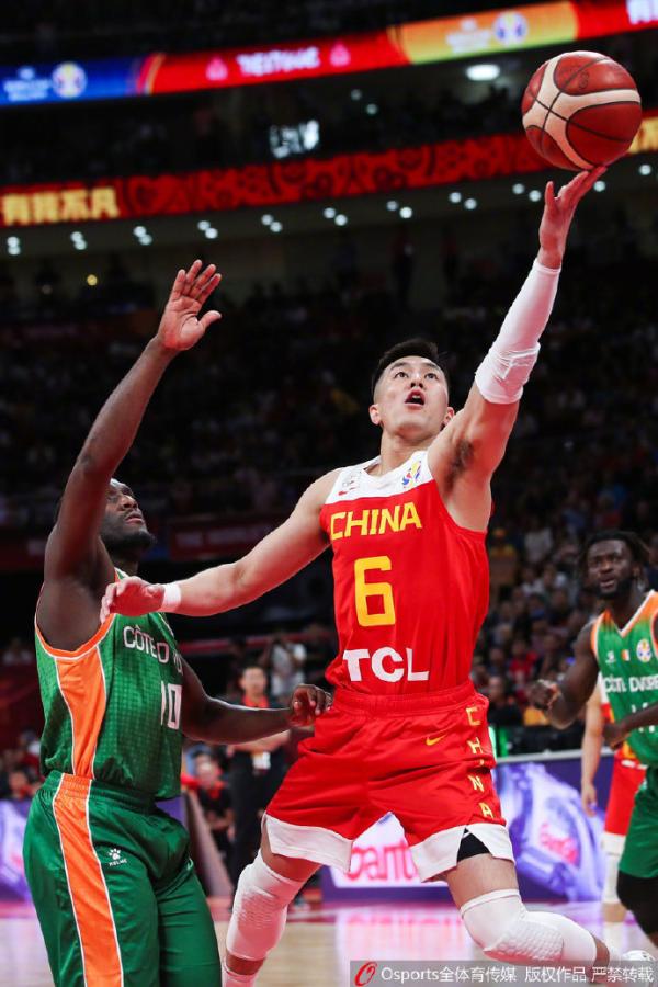 现场│主帅李楠：对手防守制造麻烦，中国男篮