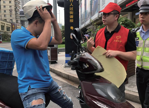 外卖快递小哥的守法率怎样 五百多网点负责人上