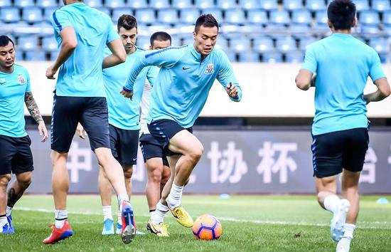 金信煜沙拉维靠职业态度入国家队 这让伊哈洛尴