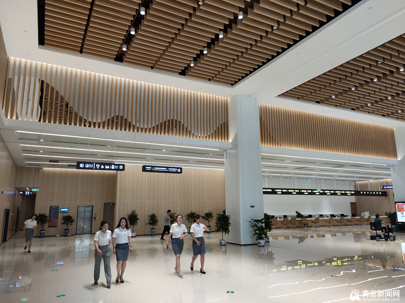 城阳市民中心今日正式启用 可集中办理512项业务