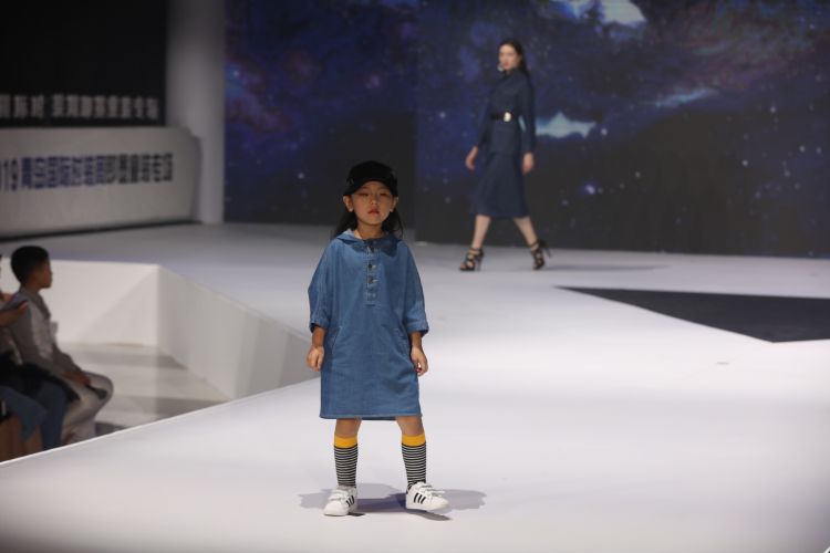 “中国国际童装设计交流中心”落户即墨 快欣赏下孩子们秀场