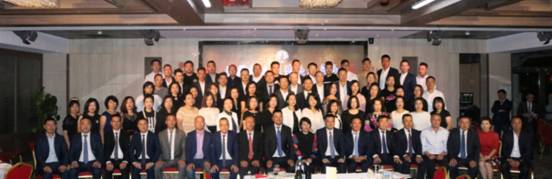 法国华人服装业总商会隆重举行创会二十周年庆