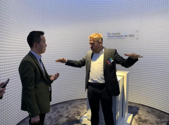 “出海+引进来”两条腿走路 IFA展上苏宁助力家电