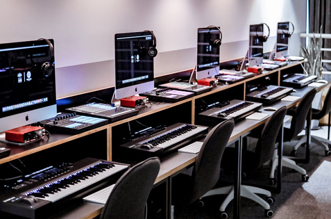 国内首家权威电音学院全面开学 开启电音人才体系化培养