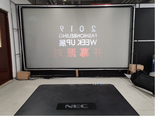 NEC跨界牵手北京时装周 引领时尚科技新潮流