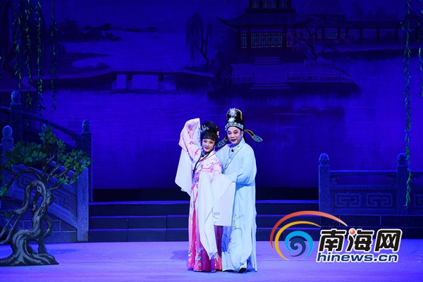 “梨园汇琼州”戏曲交流晚会海口首秀 戏迷火热