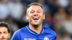 皇马旧将:最希望巴萨拿欧冠 我爱梅西他是史上最