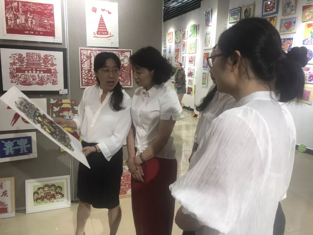 株洲幼儿师范学校78位学生手工作品参展市首届幼儿园美术作品展