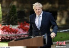 挪用资金帮女商人获利？英首相：没兴趣公布关