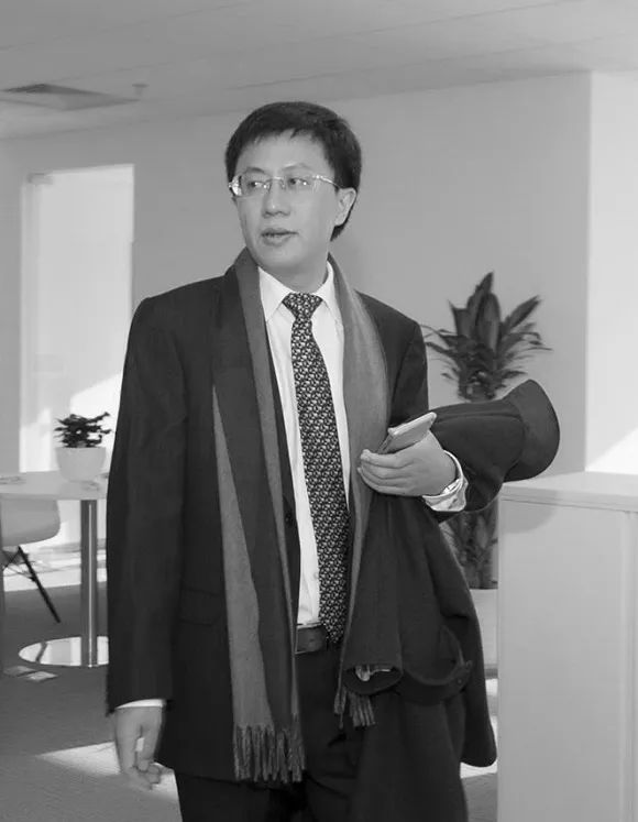 先锋创始人张振新突然去世，已滞留海外多时，