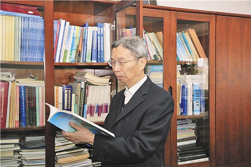 经济日报报道陈俊武院士先进事迹：勇于创新 科