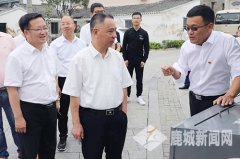 鹿城区委书记姜景峰陪同省政府咨询委员会调研