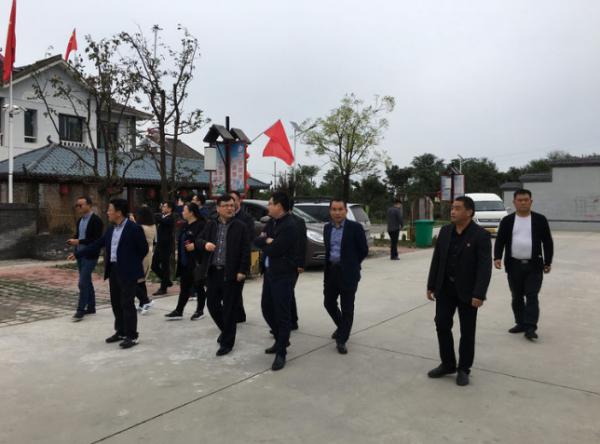 太仓市双凤镇镇长陆江一行到周至县集贤镇调研交流