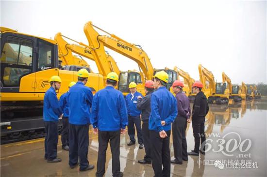 安徽天宇集团董事长杜爱龙一行来厂交流洽谈