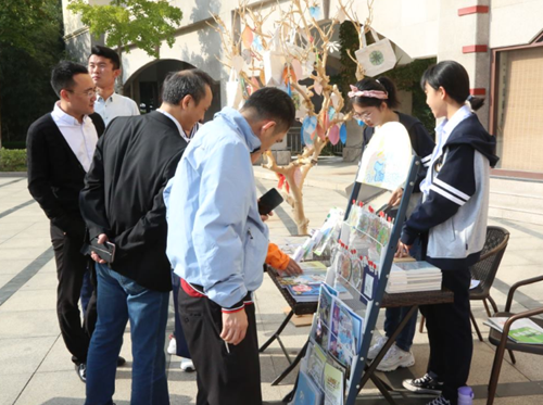 青岛二中创新人才培养成果展示大会 六十多所一