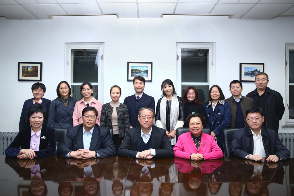 民革中央领导调研北大党外高层次人才工作