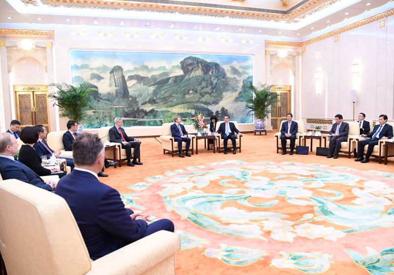 李克强会见先进制造业国际咨询委员会成员