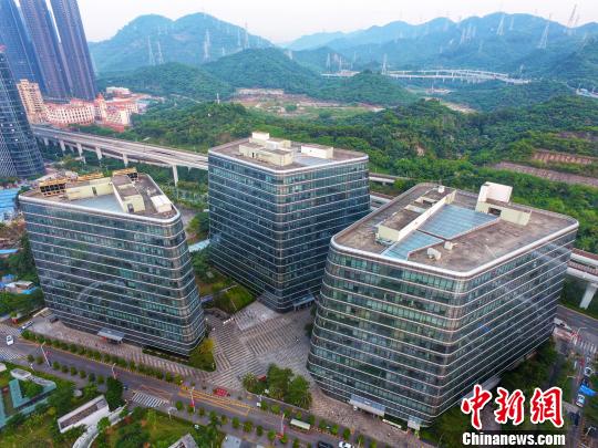 深圳航天工研院研制出水冷背心等多个科技创新产品