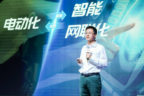 DiLink引领智能网联行业 双模技术开启插混电动化