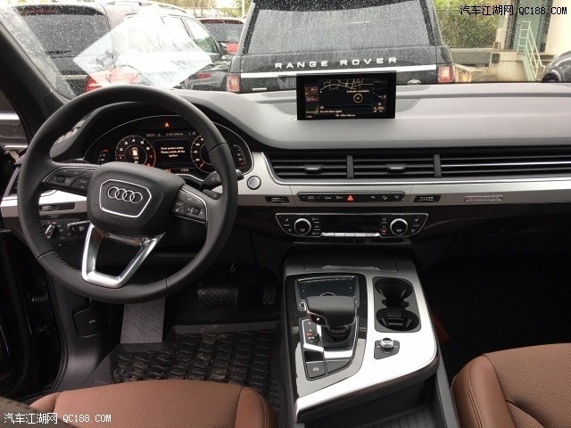 2019款平行进口奥迪Q7 3.0T科技版实拍