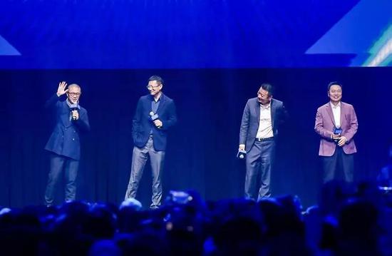 携程20周年盛典 四君子重聚：执子之手 与子携程