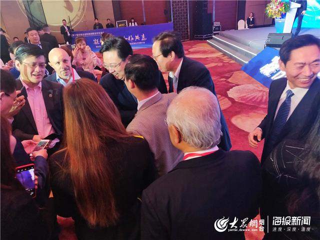 看好烟台！第十届“华交会”上，华商精英争相