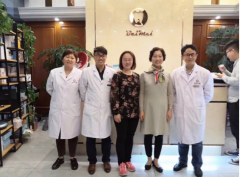 北大口腔专家高丽教授莅临盐城倍美口腔交流指导