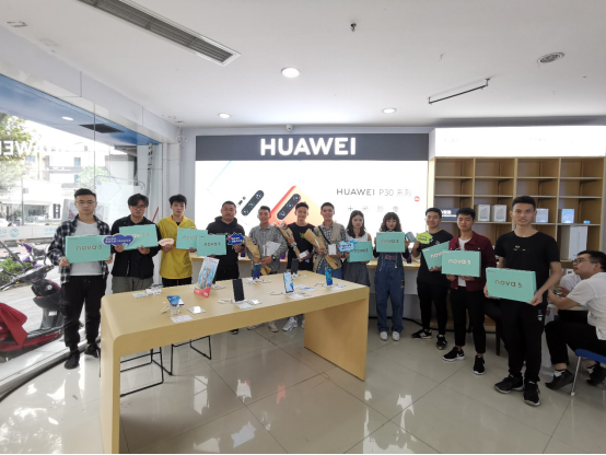 迪信通第六届nova星声音大赛在成都启动