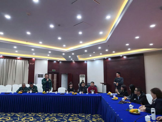 表扬先进弘扬正气 泸州8名“好人好事典型人物”的哥获企业慰问