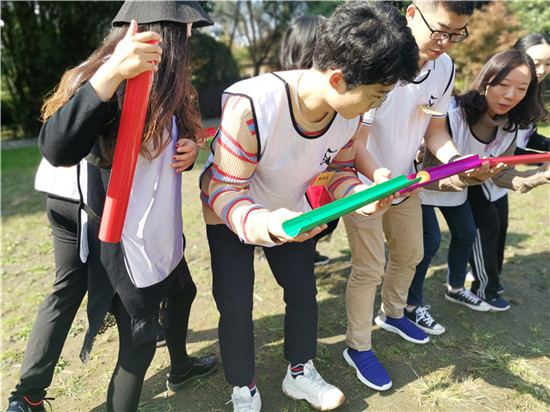 彭山开展“校地共建”青年人才联谊拓展活动