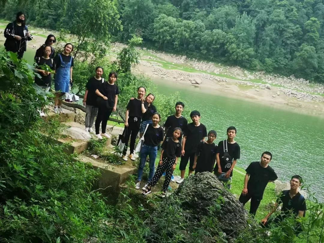 德英乐以教育之名续写万科在遵道11年的责任与担当