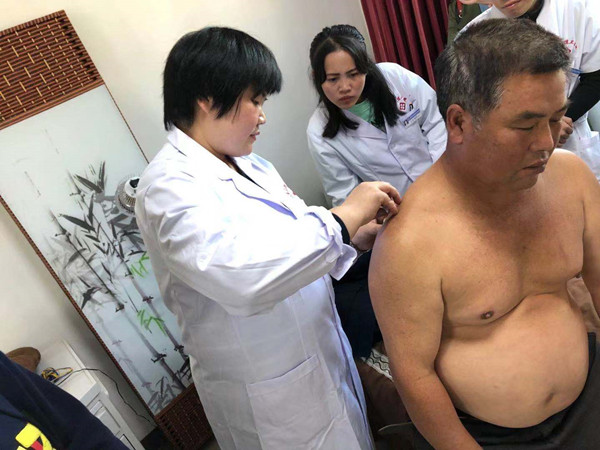 胶州医疗赴贵州镇宁县开展特色科室帮扶交流