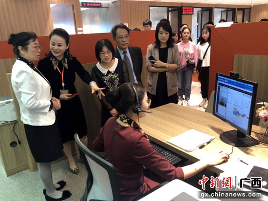 广西保险行业协会组织广西医科大学师生走进平