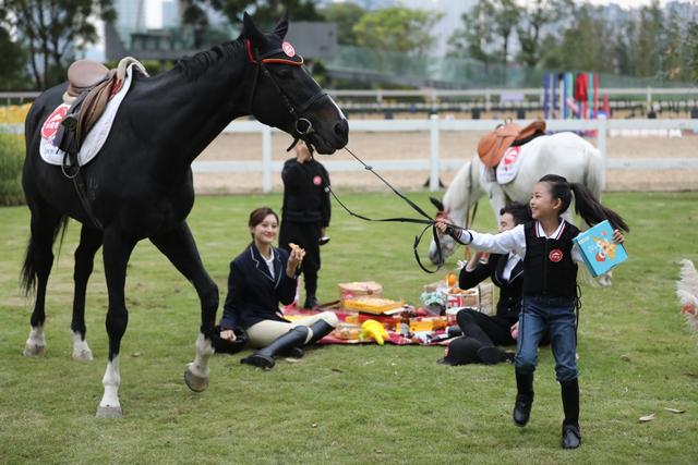 必胜客首次携手马术大奖赛 驰骋美味无疆