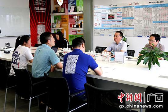 东盟经济技术开发区抓好企业服务 确保主题教育