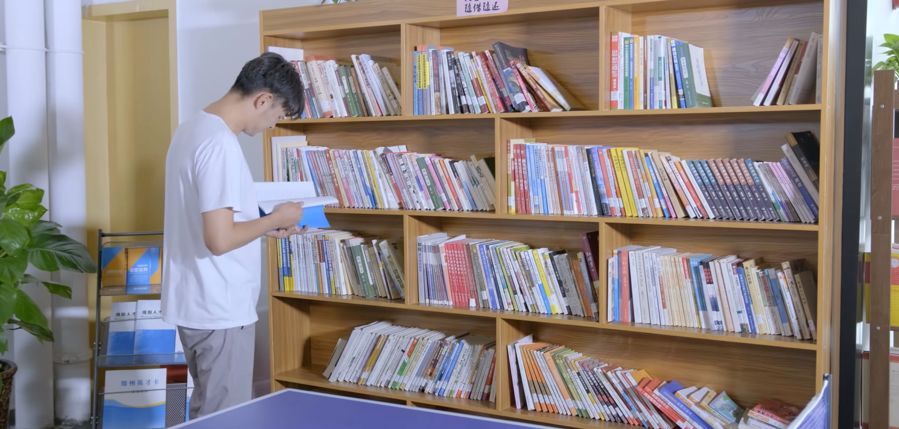 一个西部县域有多强？“隐藏”25名院士、8万名科技人才，竟能从上海、深圳“挖墙角”！(5)