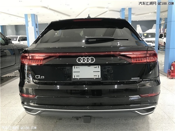 2019款奥迪Q8实拍感受 科技运动感越野