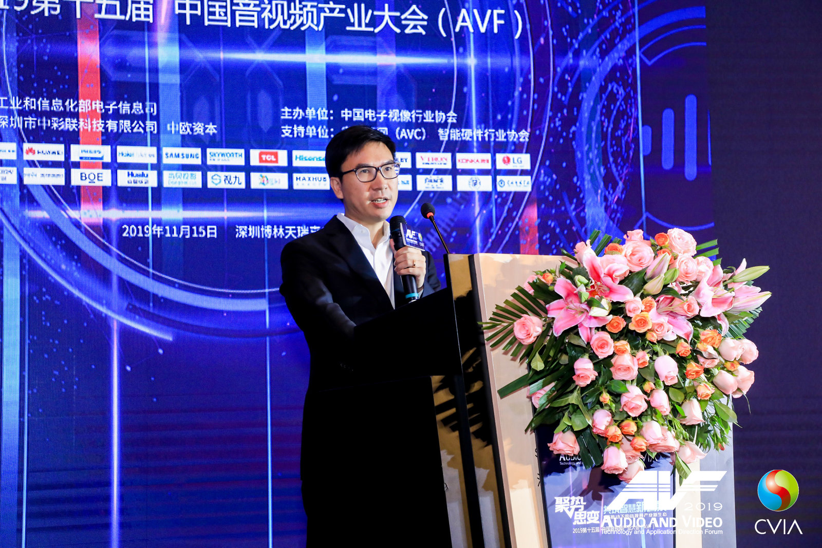 涵盖产品、技术、研发三大类，TCL一举包揽行业年度5项大奖