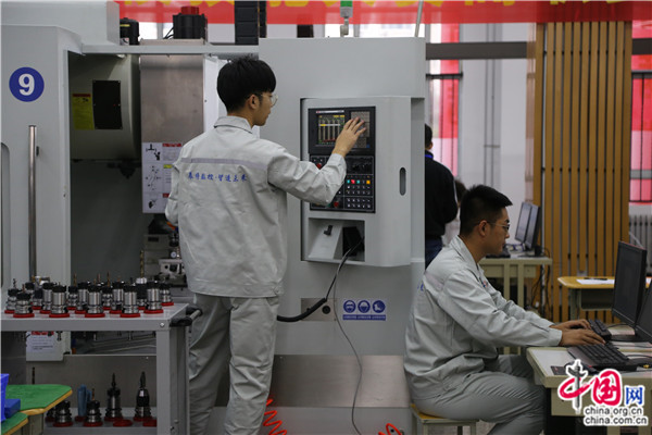 ​加大工匠型人才培养力度 青岛港湾职院折桂技能大赛