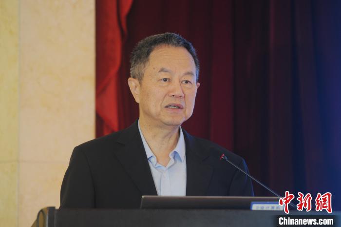 福建省政协副主席、致公党福建省委会主委薛卫民致辞。　张金川 摄